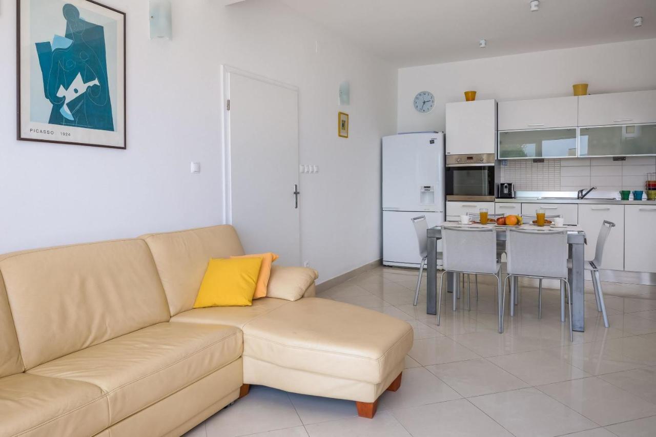 House Karlo Villa Писак Екстериор снимка