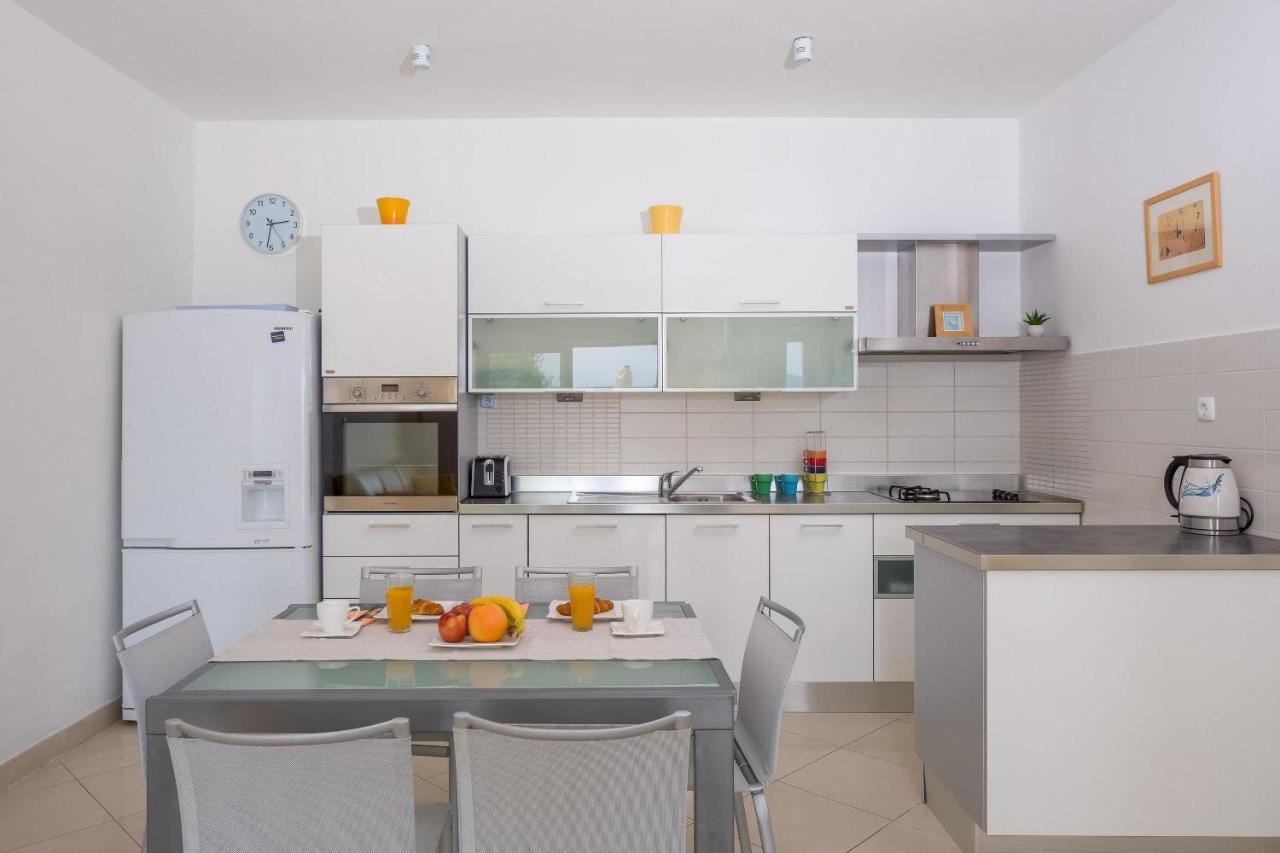 House Karlo Villa Писак Екстериор снимка